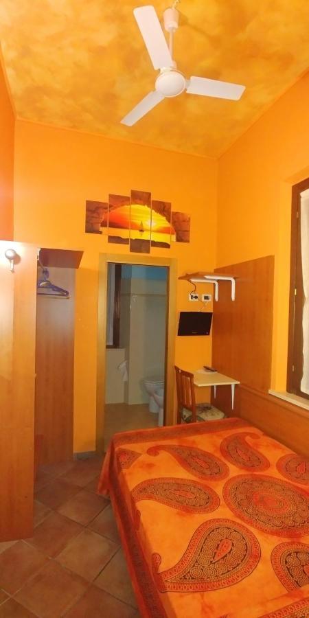 Porto Recanati Zimmer Esterno foto